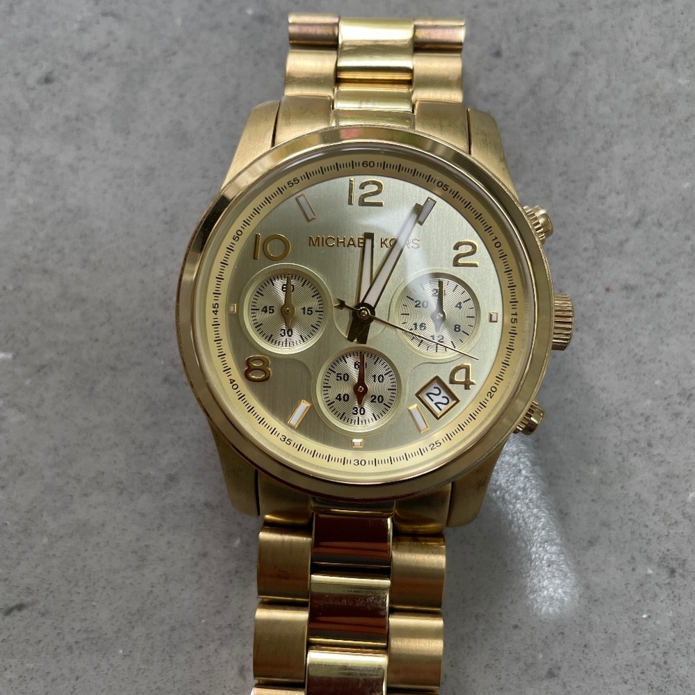 Michael Kors - Women's MK5055 Runway Chronograph (Original Box and Extra Links)